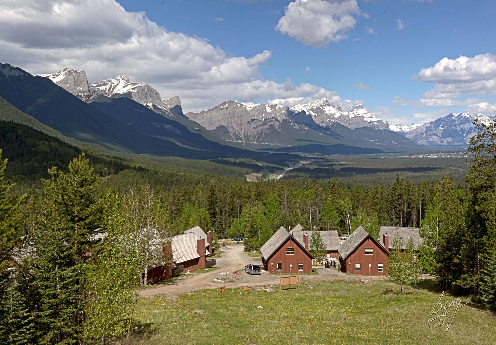 Banff Gate Mountain Holiday park 3*
